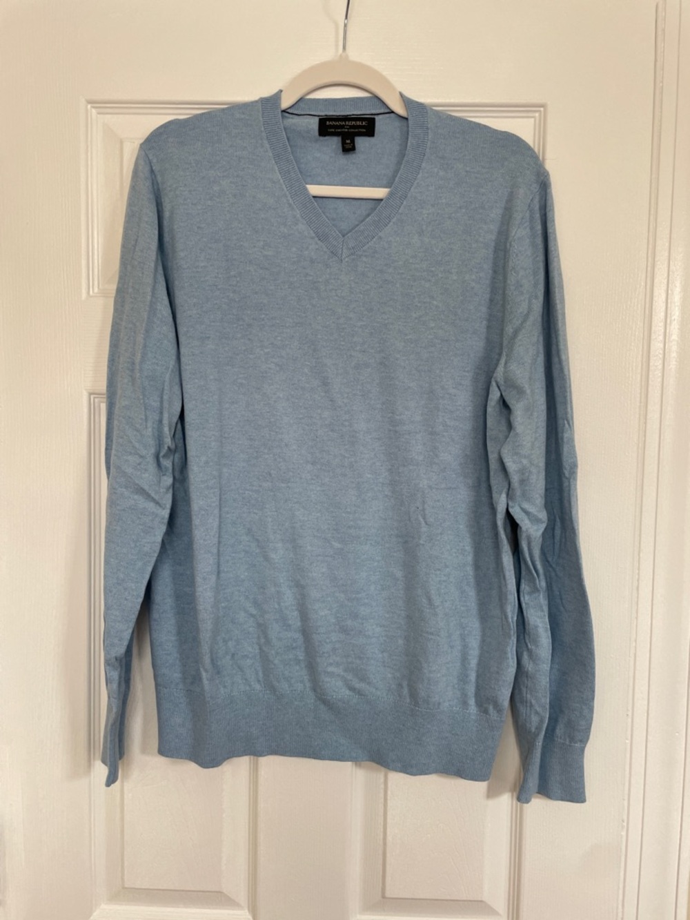 Banana Republic Men's Pale Blue Luxe V-Neck Sweater